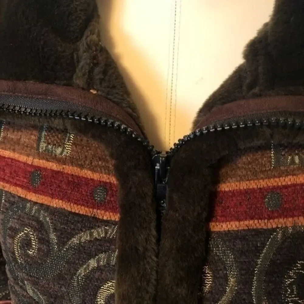 Tally Ho Outerwear‎ Women's Medium Faux Fur Sherpa Lined Tapestry Knit Jacket